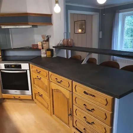 Tufte Karhus *